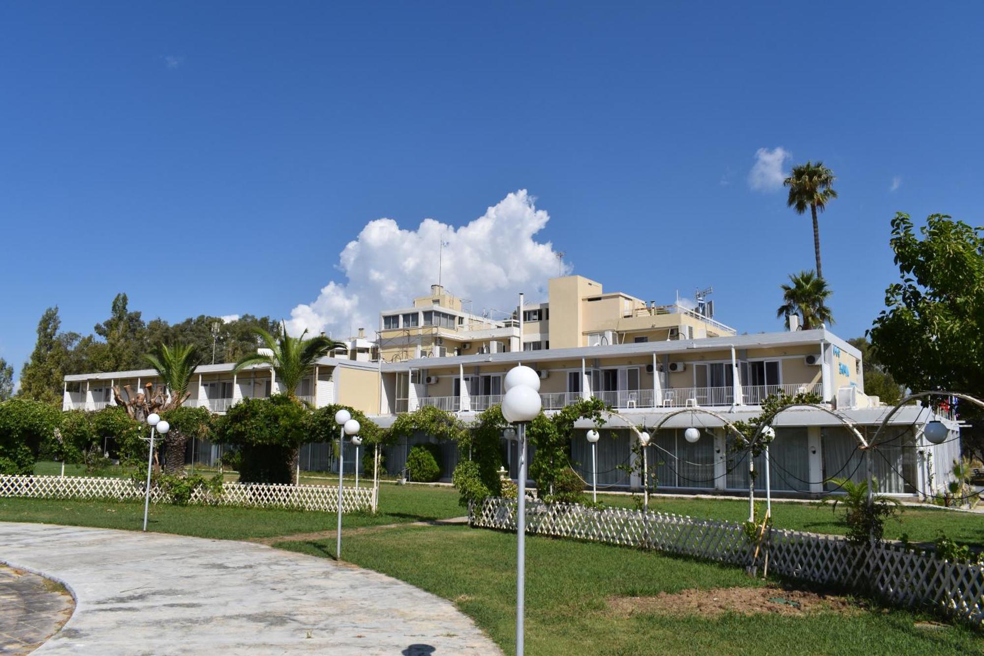 Hotel Theoxenia Mesolóngion Eksteriør billede