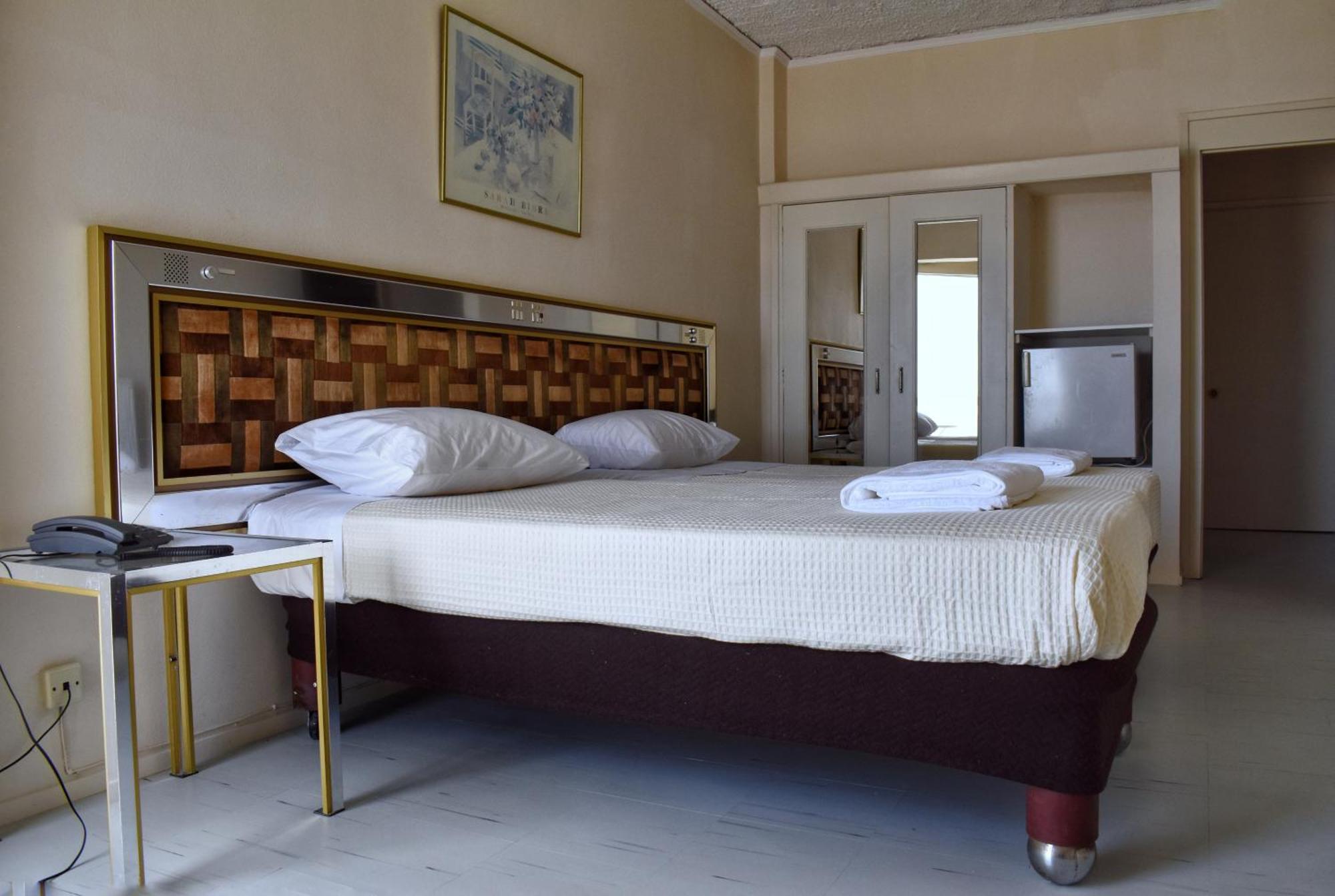 Hotel Theoxenia Mesolóngion Eksteriør billede