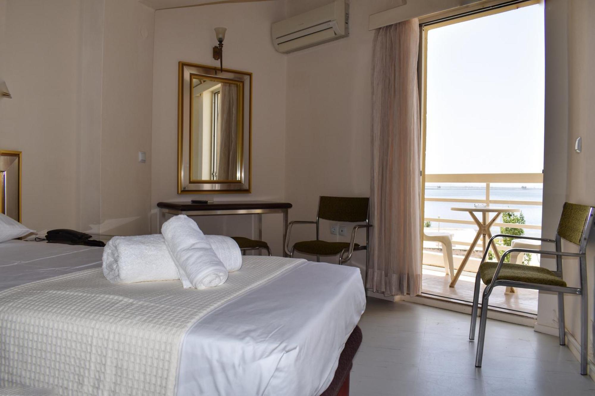 Hotel Theoxenia Mesolóngion Eksteriør billede