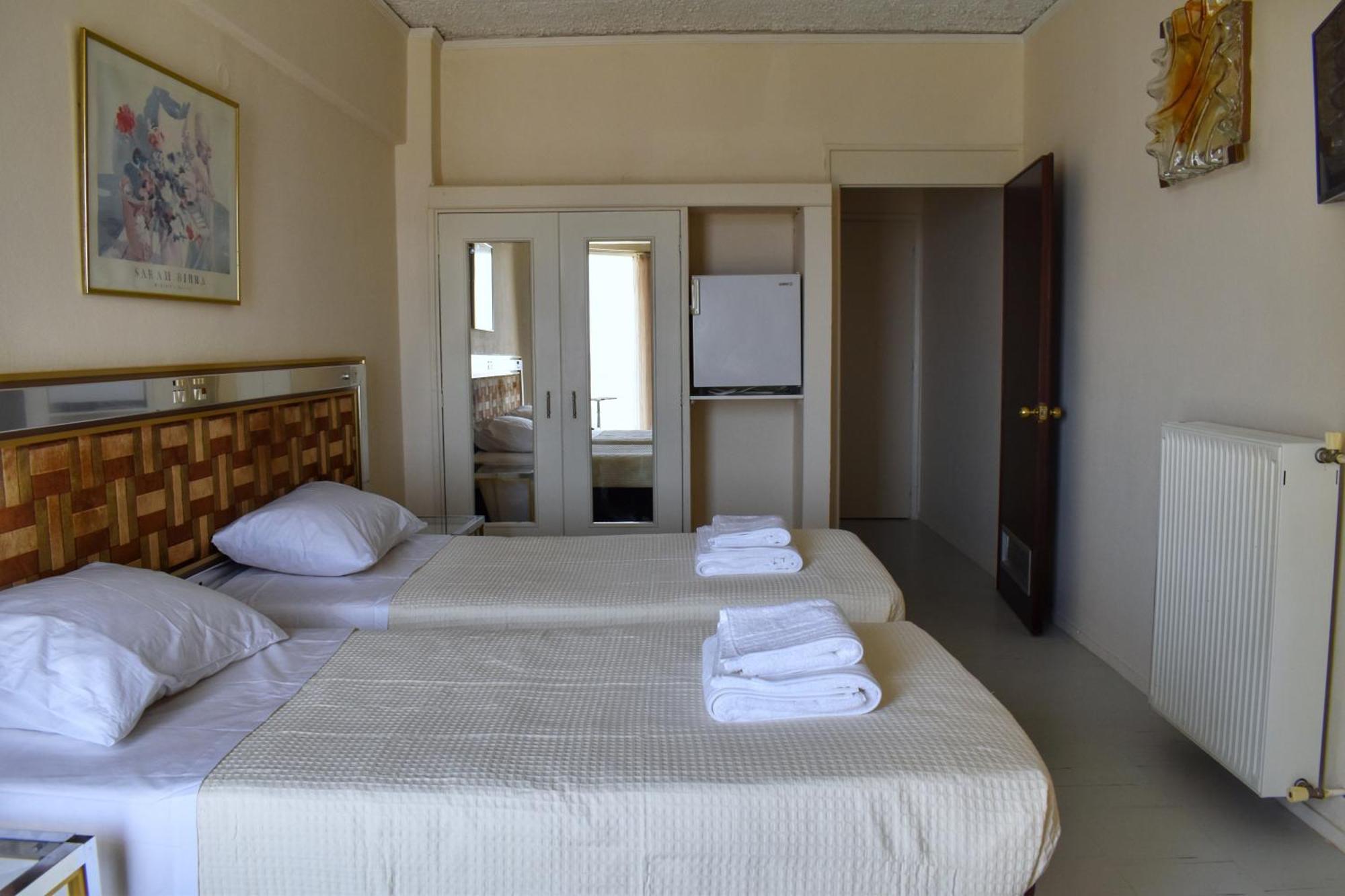 Hotel Theoxenia Mesolóngion Eksteriør billede