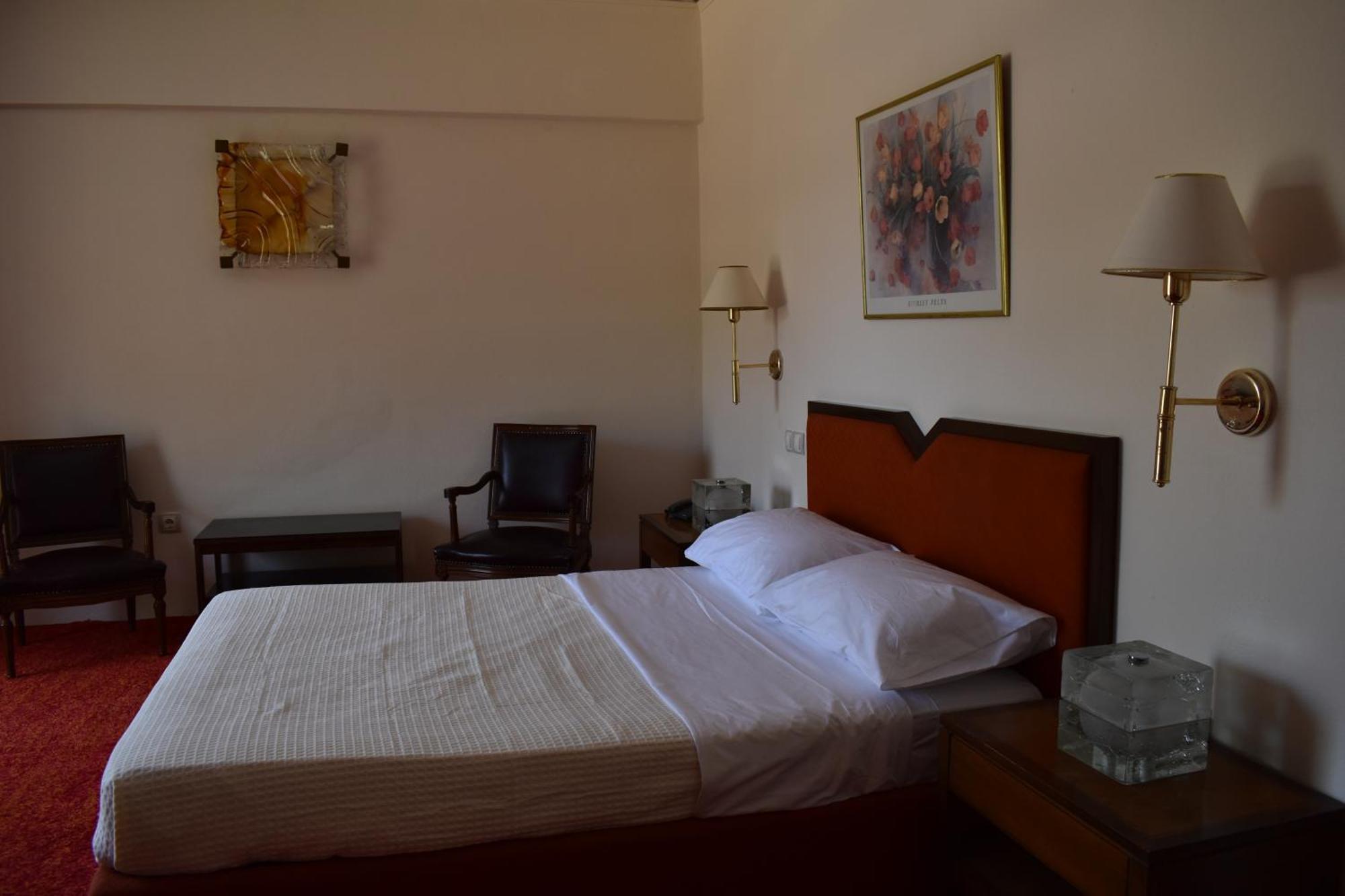 Hotel Theoxenia Mesolóngion Eksteriør billede