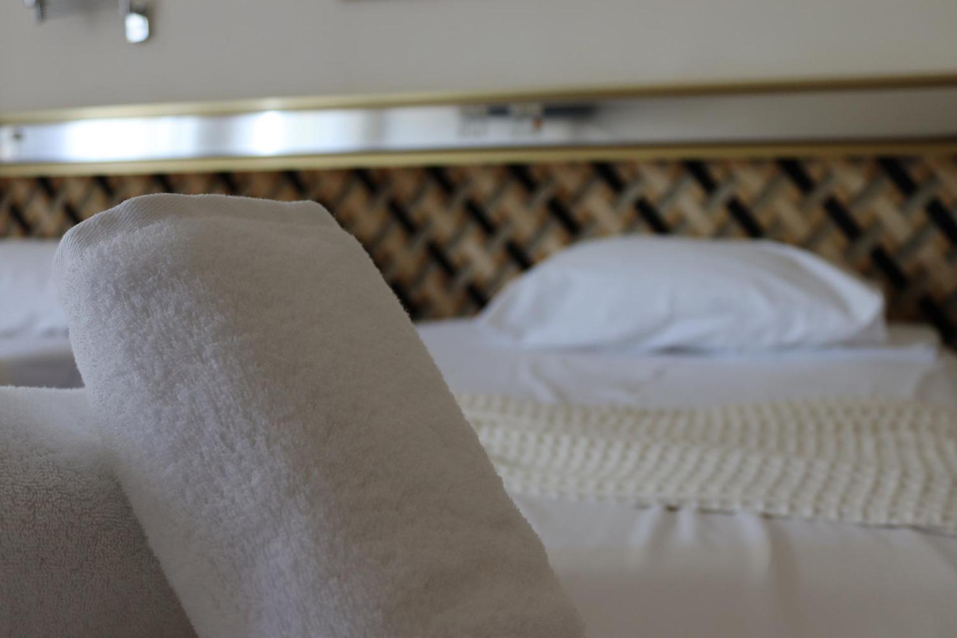 Hotel Theoxenia Mesolóngion Eksteriør billede